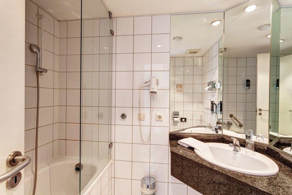 Plaza Suites Ruesselsheim Exterior photo