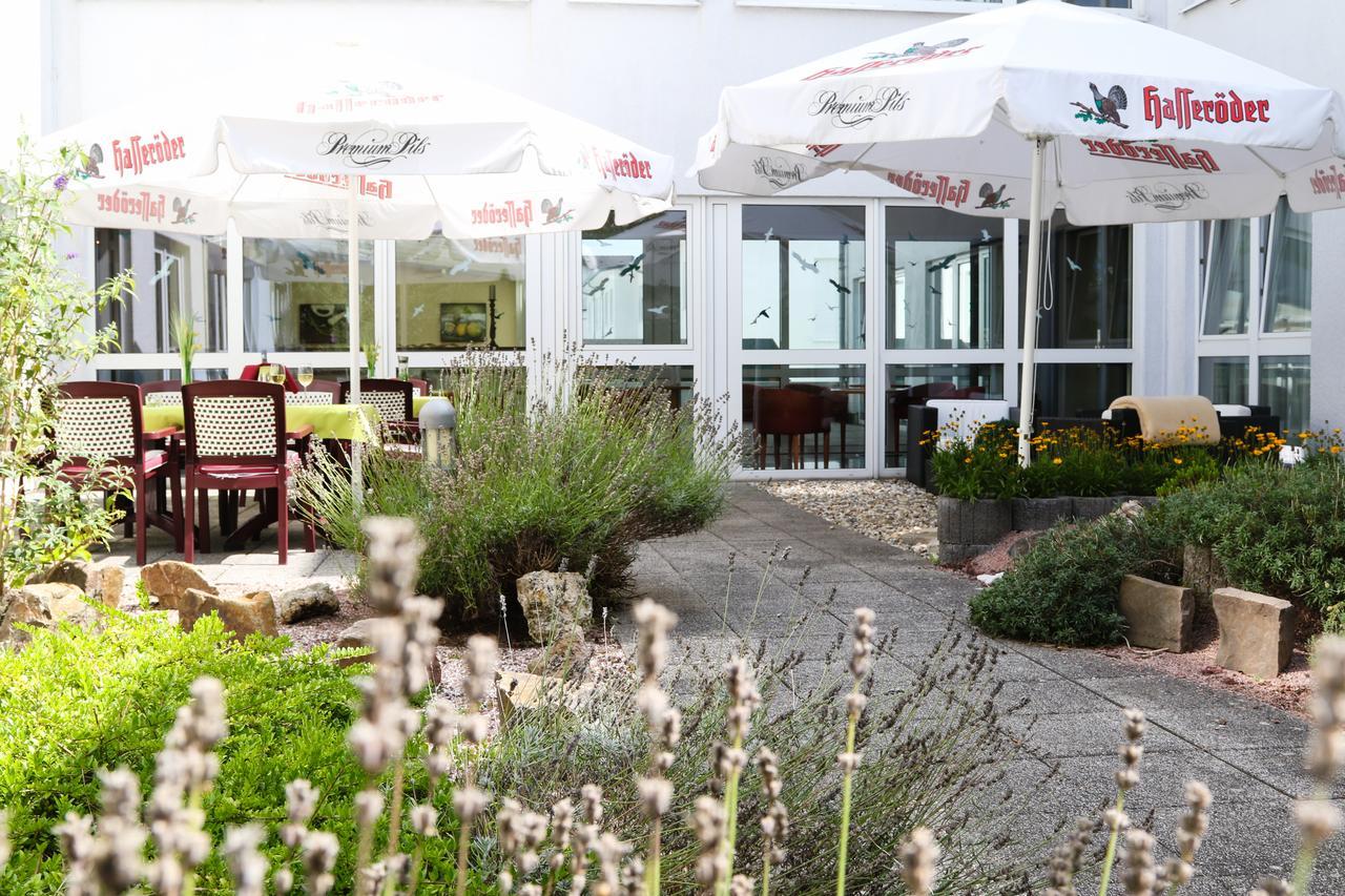 Plaza Suites Ruesselsheim Exterior photo
