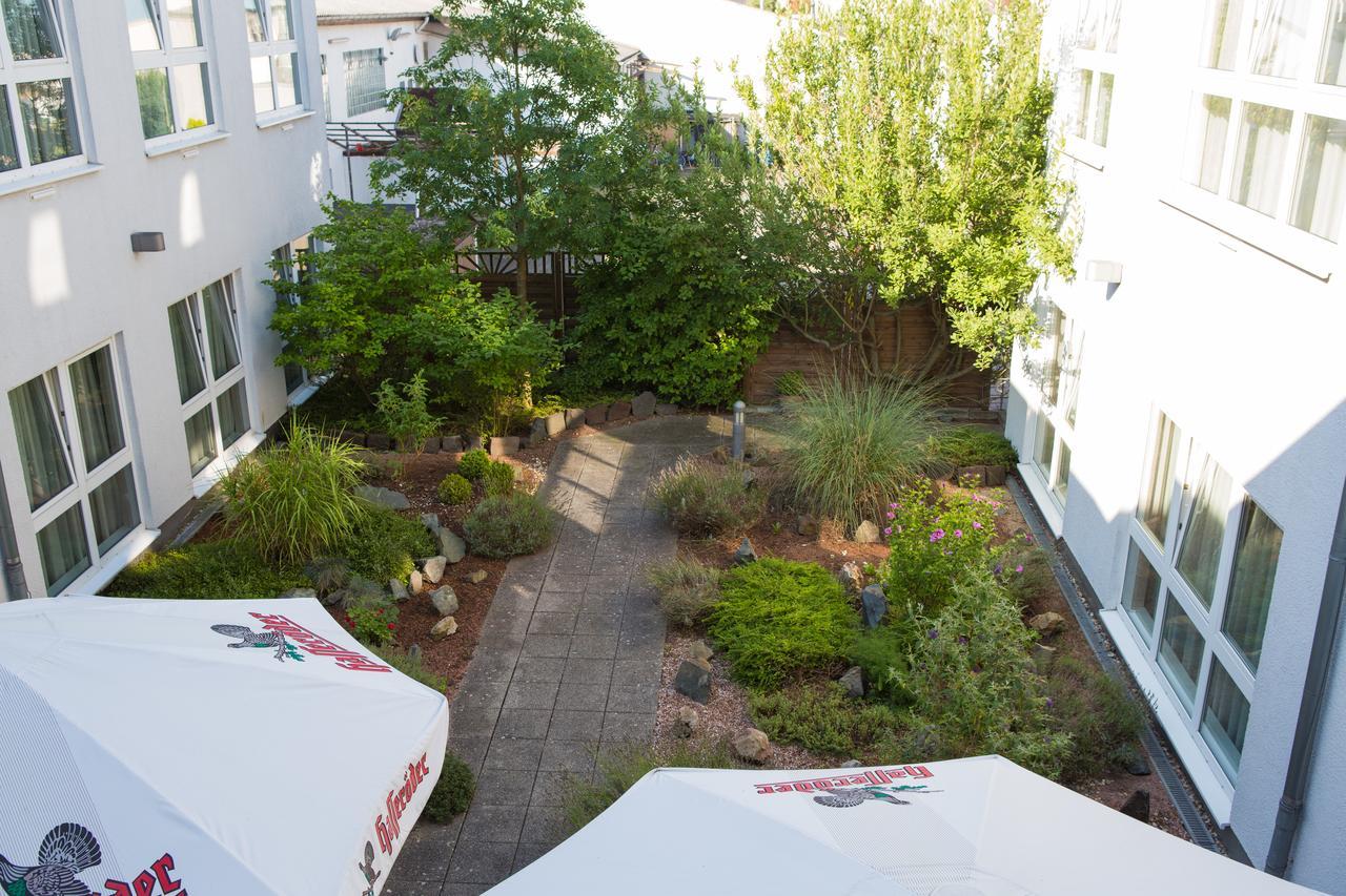 Plaza Suites Ruesselsheim Exterior photo