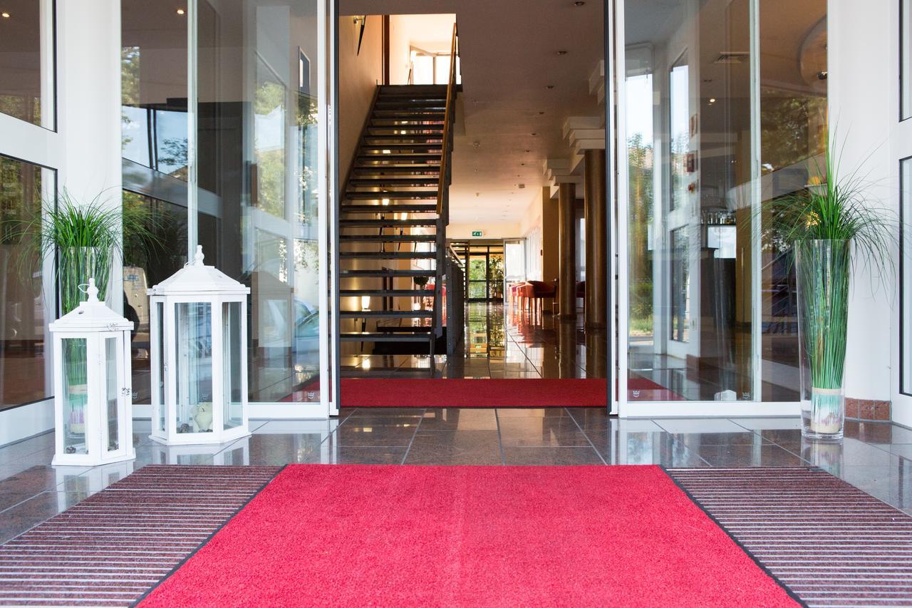 Plaza Suites Ruesselsheim Exterior photo